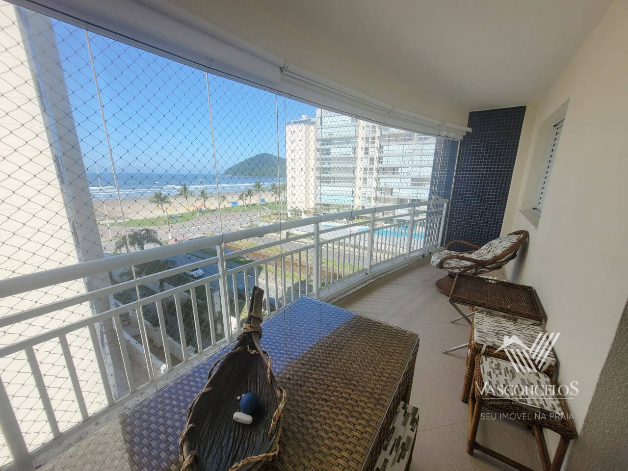 #241 - Apartamento para Venda em Bertioga - SP